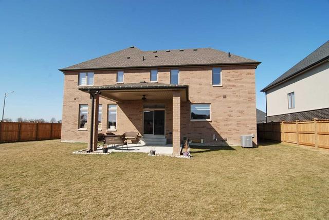 264 Arkona Crt, House detached with 4 bedrooms, 4 bathrooms and 7 parking in Lakeshore ON | Image 30