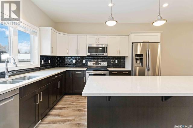120 3rd Street E, House semidetached with 4 bedrooms, 4 bathrooms and null parking in Saskatoon SK | Image 11