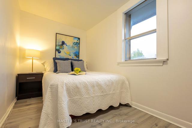 1454 Dufferin St, House semidetached with 3 bedrooms, 2 bathrooms and 3 parking in Toronto ON | Image 10