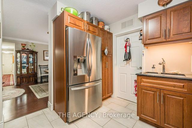 1106 - 250 Glenridge Dr, Condo with 3 bedrooms, 2 bathrooms and 1 parking in Waterloo ON | Image 37