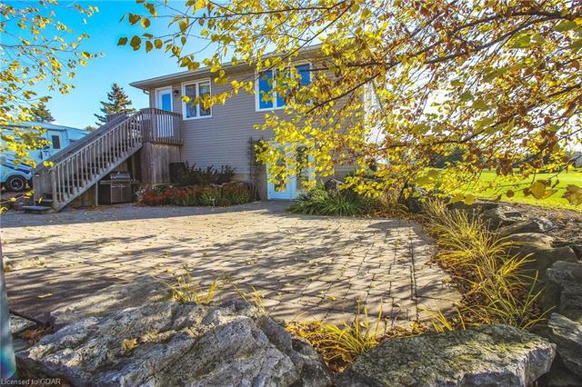 8858 Concession Rd 2, House detached with 5 bedrooms, 2 bathrooms and 11 parking in Wellington North ON | Image 10