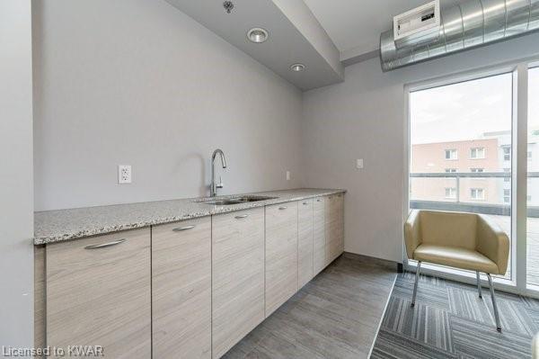810 - 280 Lester Street, House attached with 1 bedrooms, 1 bathrooms and 1 parking in Waterloo ON | Image 37