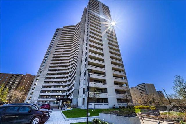 506 - 1171 Ambleside Drive, Condo with 2 bedrooms, 1 bathrooms and 1 parking in Ottawa ON | Image 1