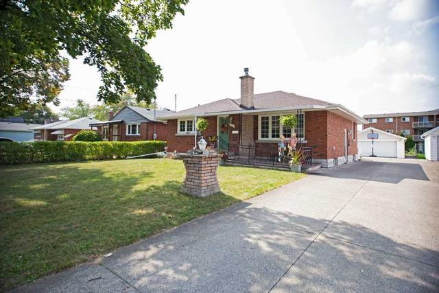 7181 Adams Ave, House detached with 2 bedrooms, 2 bathrooms and 8 parking in Niagara Falls ON | Image 1