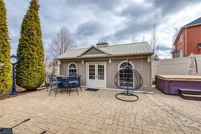 2379 Darlington Trail, House detached with 4 bedrooms, 4 bathrooms and 4 parking in Oakville ON | Image 38