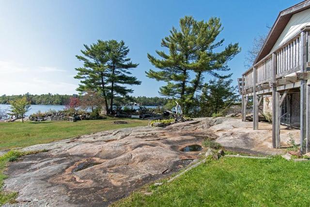 27142 Georgian Bay Shore, House detached with 3 bedrooms, 1 bathrooms and null parking in Georgian Bay ON | Image 12
