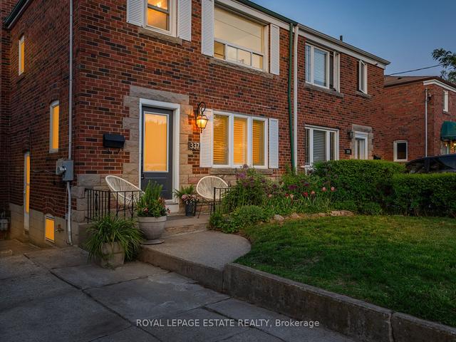 337 Blantyre Ave, House semidetached with 3 bedrooms, 2 bathrooms and 2 parking in Toronto ON | Image 23