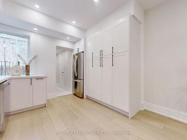 847 Gladstone Ave, House semidetached with 3 bedrooms, 2 bathrooms and 0 parking in Toronto ON | Image 7