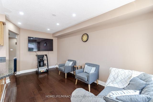 4129 Goldenrod Cres, House semidetached with 3 bedrooms, 4 bathrooms and 4 parking in Mississauga ON | Image 35