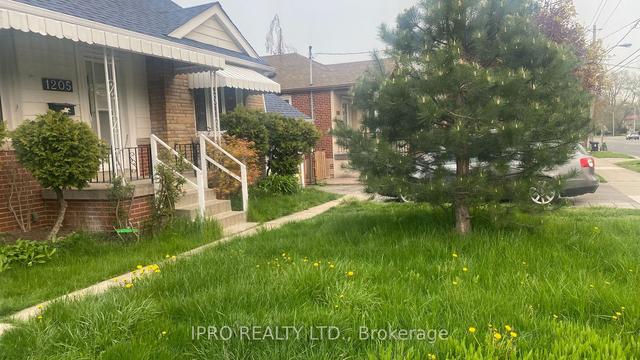 1205 Kipling Ave, House detached with 3 bedrooms, 3 bathrooms and 3 parking in Toronto ON | Image 15