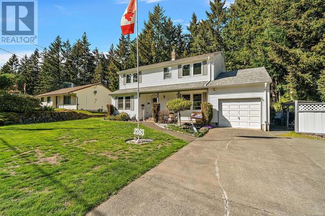 2363 Ravenhill Rd, House detached with 4 bedrooms, 3 bathrooms and 6 parking in Cowichan Valley B BC | Image 2