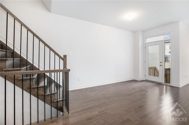 155 De La Crevasse Street, Townhouse with 3 bedrooms, 3 bathrooms and 2 parking in Ottawa ON | Image 14