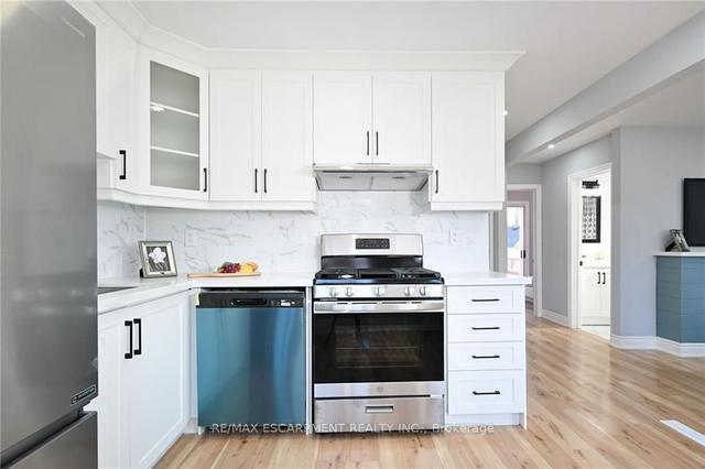 213 East 28th St, House detached with 4 bedrooms, 3 bathrooms and 3 parking in Hamilton ON | Image 39