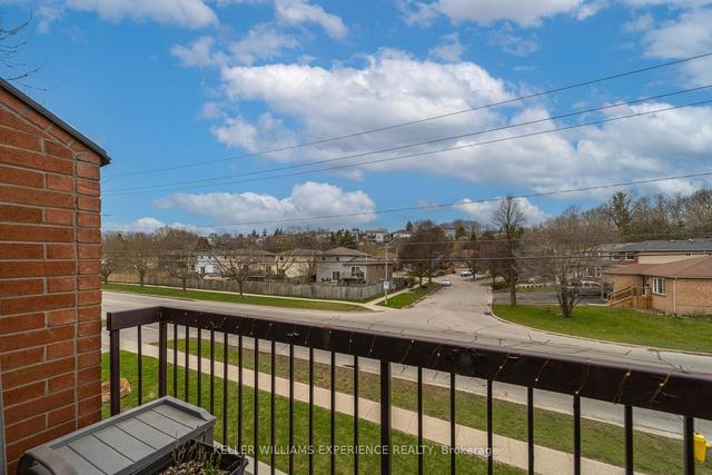 g11 - 147 Edgehill Dr, Condo with 2 bedrooms, 1 bathrooms and 2 parking in Barrie ON | Image 8