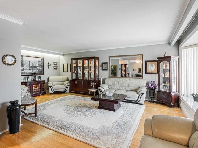 75 Rockford Rd, House detached with 3 bedrooms, 5 bathrooms and 7 parking in Toronto ON | Image 28