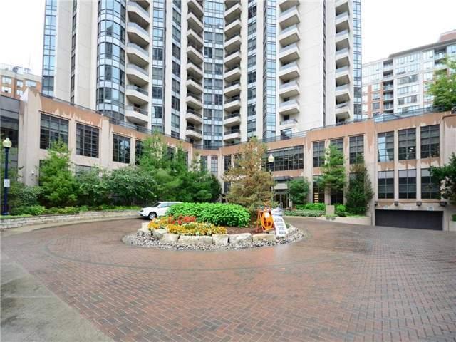 th 2 - 500 Doris Ave, Townhouse with 3 bedrooms, 3 bathrooms and 2 parking in Toronto ON | Image 6