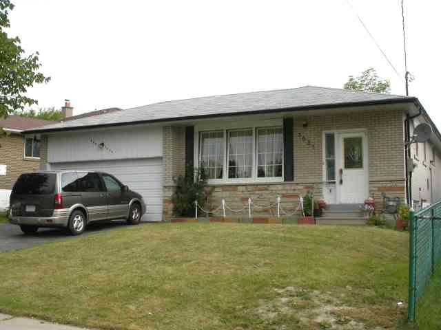 3637 Credit Woodlands, House detached with 3 bedrooms, 2 bathrooms and 4 parking in Mississauga ON | Image 1