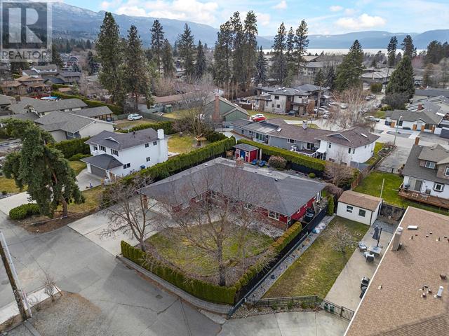 4360 Bray Street, House detached with 3 bedrooms, 2 bathrooms and 2 parking in Kelowna BC | Image 55