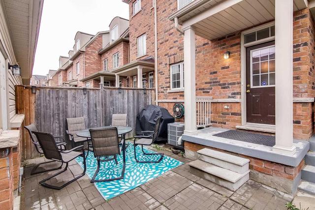 94 Mary Chapman Blvd, House attached with 3 bedrooms, 3 bathrooms and 1 parking in Toronto ON | Image 18