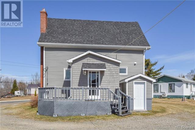 607 Des Acadiens Boulevard, House detached with 2 bedrooms, 1 bathrooms and null parking in Bertrand NB | Image 8