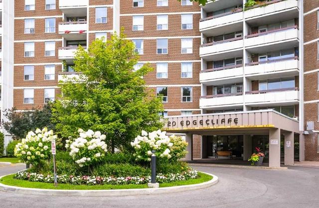 817 - 20 Edgecliff Gfwy, Condo with 3 bedrooms, 2 bathrooms and 1 parking in Toronto ON | Card Image