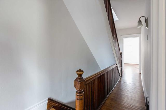 679 Broadview Ave, House semidetached with 5 bedrooms, 3 bathrooms and 0 parking in Toronto ON | Image 7