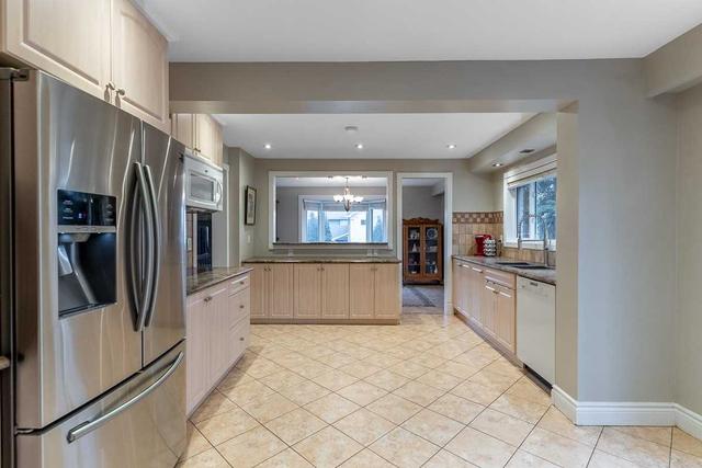 2368 Cavendish Dr, House detached with 4 bedrooms, 3 bathrooms and 4 parking in Burlington ON | Image 8