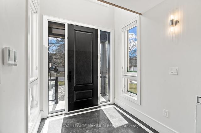 22 Delroy Dr, House detached with 4 bedrooms, 4 bathrooms and 5 parking in Toronto ON | Image 12