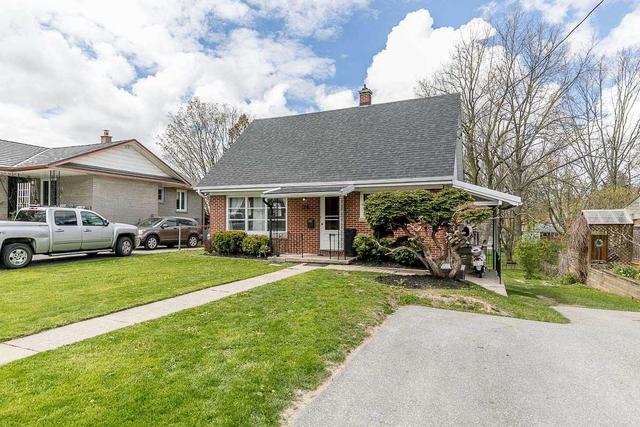 110 Codrington St, House detached with 3 bedrooms, 3 bathrooms and 3 parking in Barrie ON | Image 1