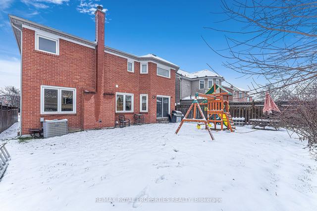 51 Hollybush St, House detached with 5 bedrooms, 5 bathrooms and 6 parking in Brampton ON | Image 33