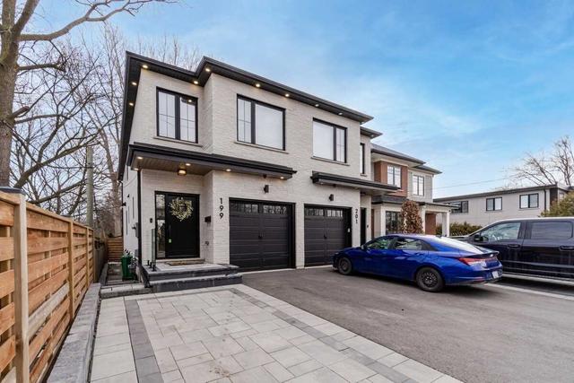 199 Queen St W, House semidetached with 3 bedrooms, 4 bathrooms and 3 parking in Mississauga ON | Image 12