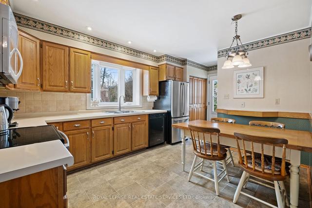 196 Wincott Dr, House detached with 4 bedrooms, 4 bathrooms and 4 parking in Toronto ON | Image 5