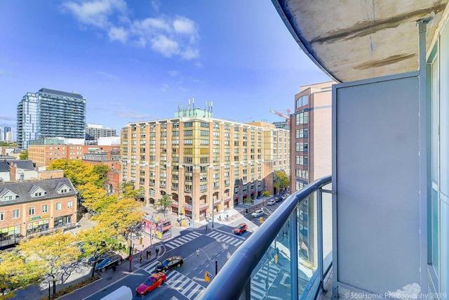 803 - 109 Front St E, Condo with 2 bedrooms, 2 bathrooms and 1 parking in Toronto ON | Image 4