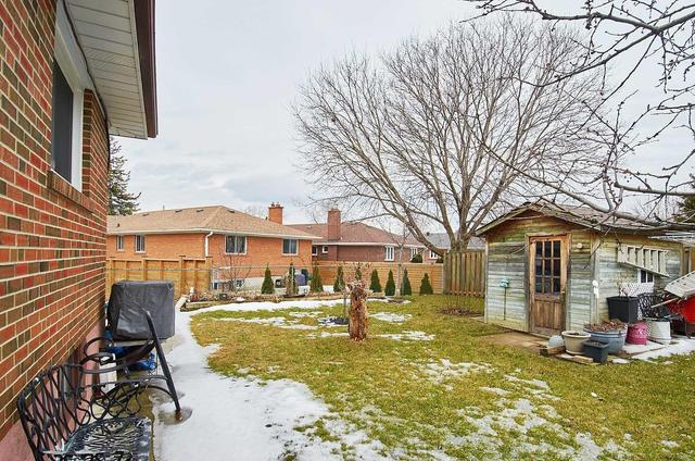 111 Crendon Dr, House detached with 3 bedrooms, 3 bathrooms and 4 parking in Toronto ON | Image 14