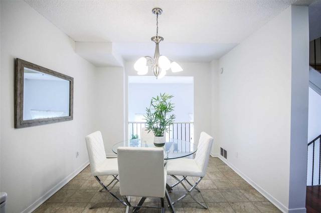 11 - 2075 Asta Dr, Townhouse with 3 bedrooms, 2 bathrooms and 2 parking in Mississauga ON | Image 4