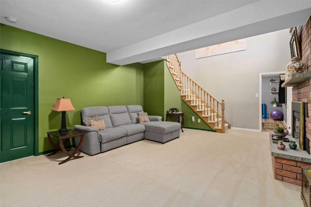 541 Grove St E, House detached with 3 bedrooms, 3 bathrooms and 6 parking in Barrie ON | Image 15