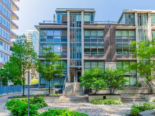 th19 - 57 East Liberty St, Townhouse with 3 bedrooms, 2 bathrooms and 1 parking in Toronto ON | Image 1