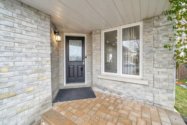 109 Daiseyfield Ave, House attached with 3 bedrooms, 4 bathrooms and 3 parking in Clarington ON | Image 19
