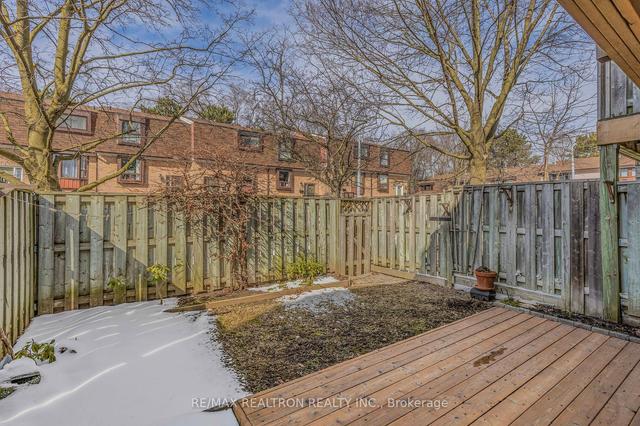 27 - 260 Avenue Rd, Townhouse with 3 bedrooms, 2 bathrooms and 3 parking in Richmond Hill ON | Image 31