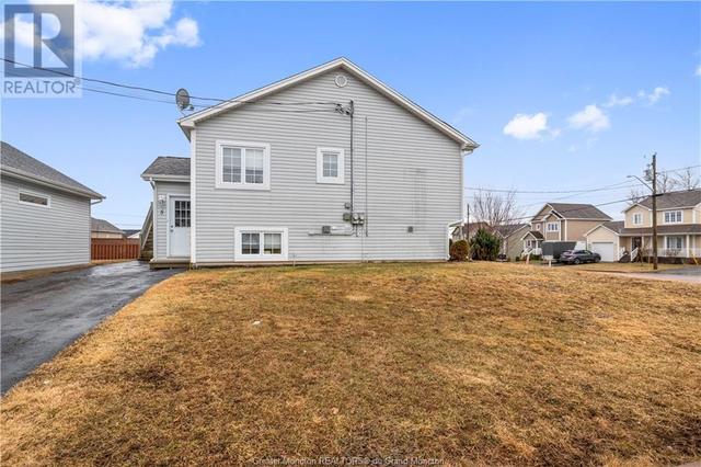 45 Lady Russell St, House detached with 5 bedrooms, 2 bathrooms and null parking in Moncton NB | Image 4