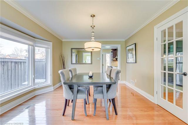 2155 Pineview Drive, House detached with 4 bedrooms, 3 bathrooms and 4 parking in Oakville ON | Image 4