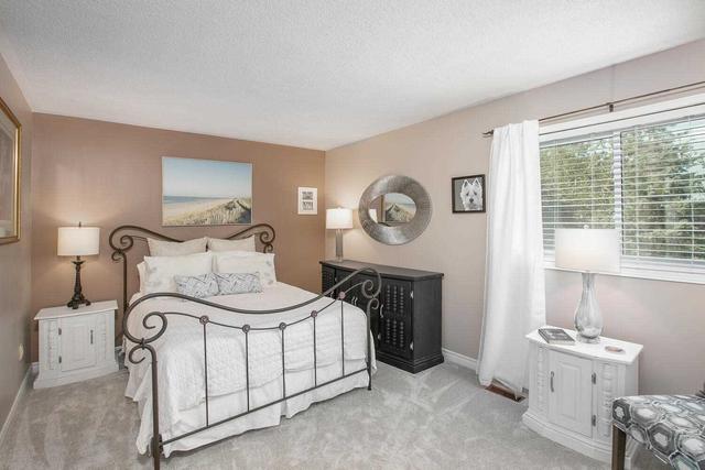16 Kingsgate Cres, House detached with 3 bedrooms, 3 bathrooms and 8 parking in East Gwillimbury ON | Image 7