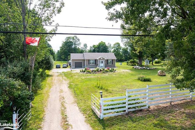 777714 Highway 10, House detached with 2 bedrooms, 1 bathrooms and 13 parking in Chatsworth ON | Image 18
