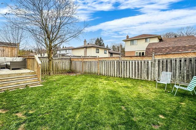 18 Birchfield Crt, House detached with 3 bedrooms, 3 bathrooms and 5 parking in Clarington ON | Image 31