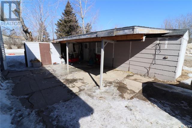 318 3rd Avenue, House detached with 2 bedrooms, 1 bathrooms and null parking in Creighton SK | Image 4