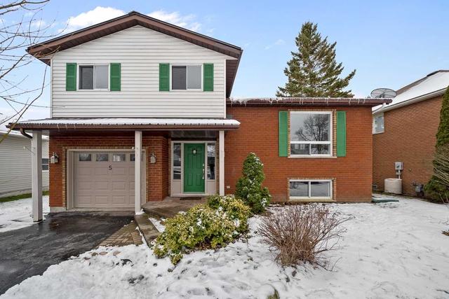 5 Harbourview Cres, House detached with 3 bedrooms, 2 bathrooms and 5 parking in Prince Edward County ON | Image 1