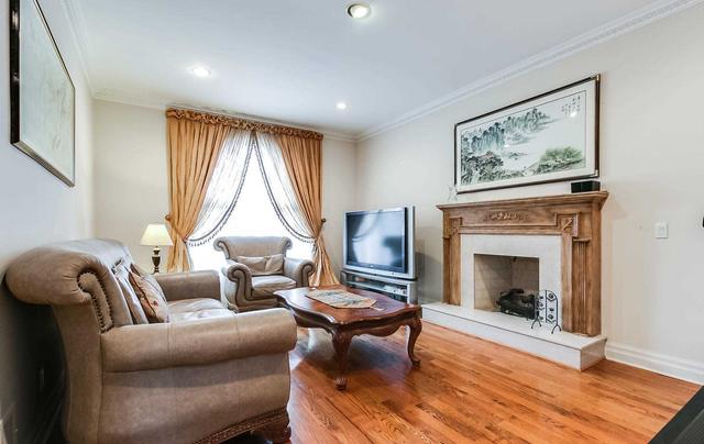 238 Horsham Ave, House detached with 4 bedrooms, 6 bathrooms and 6 parking in Toronto ON | Image 4