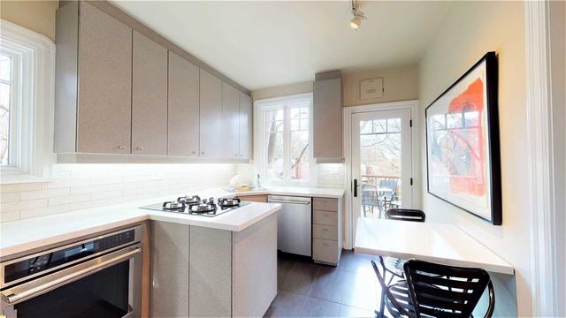 205 Glendonwynne Rd, House detached with 3 bedrooms, 2 bathrooms and 1 parking in Toronto ON | Image 3