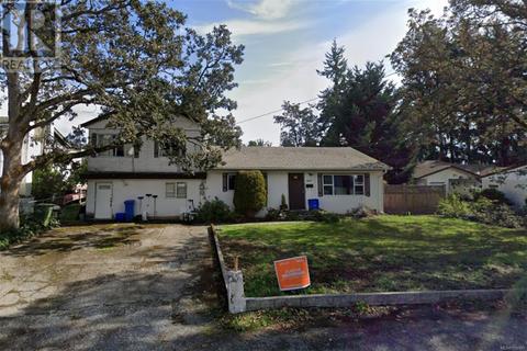 2831 Rita Rd, House detached with 3 bedrooms, 1 bathrooms and 4 parking in Langford BC | Card Image