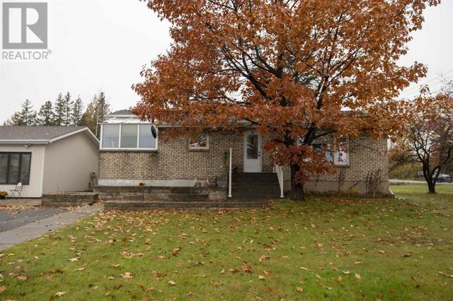 920 Cochrane St, House detached with 3 bedrooms, 1 bathrooms and null parking in Thunder Bay ON | Image 3